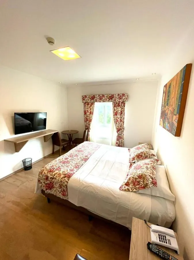 Hotel Pousada Italia Moderna Campos do Jordao